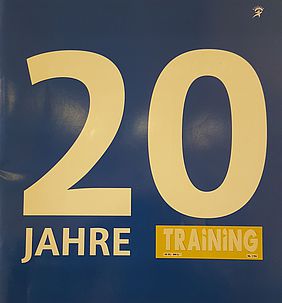 Logo von der Zeitschrift "Training" zum 20-jährigen Jubiläum